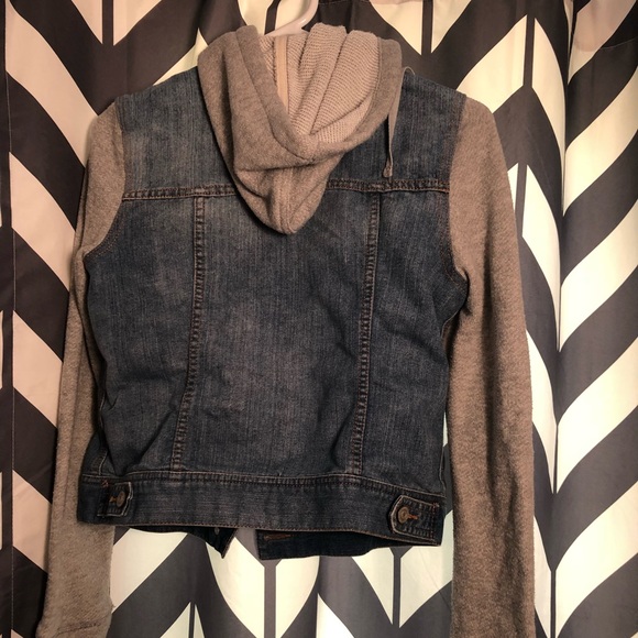 Jean jacket - Picture 2 of 3